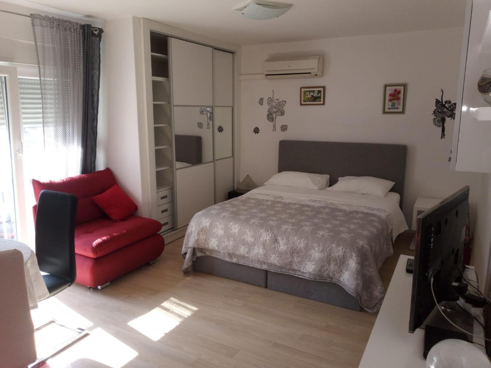 Studio Apt. Downtown Сплит Экстерьер фото